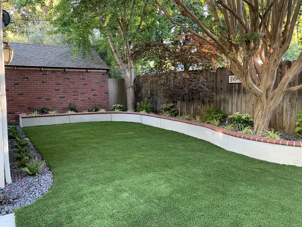 Custom yard cleanup service for beautiful yards in Sacramento, CA by Primo Landscape + Design