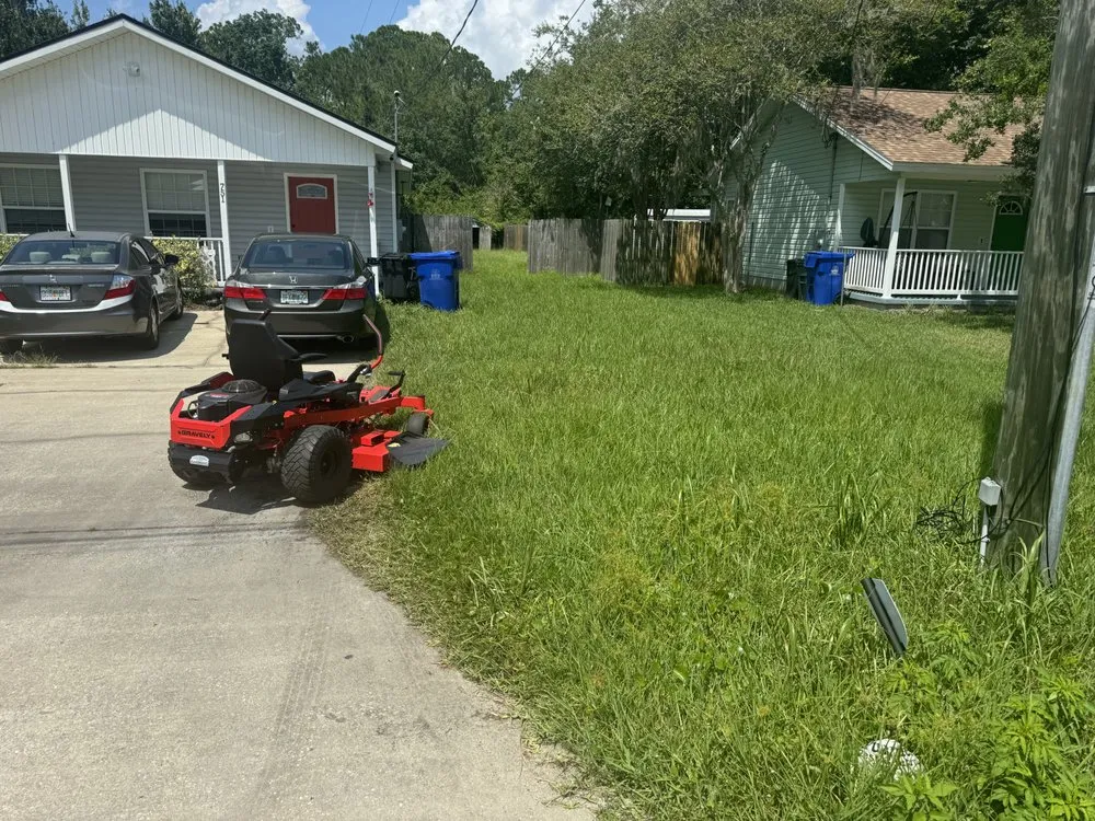 Custom landscape installation for homes in Green Cove Springs, FL by Primos Grow & Mow