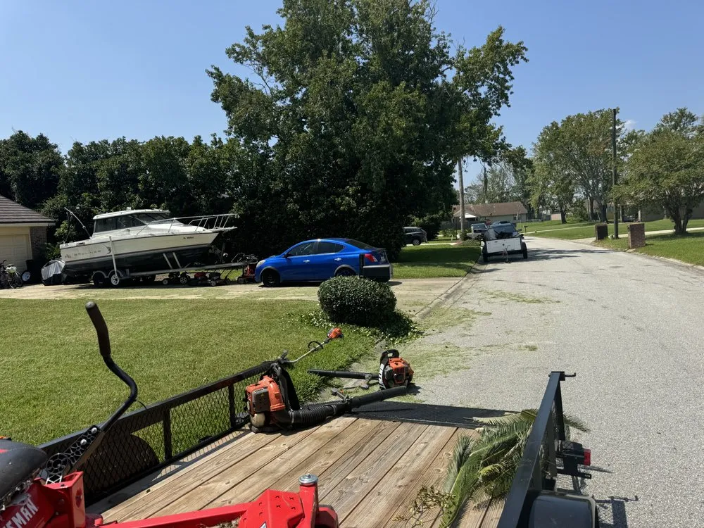 Custom yard cleanup service experts serving Green Cove Springs, FL - Primos Grow & Mow
