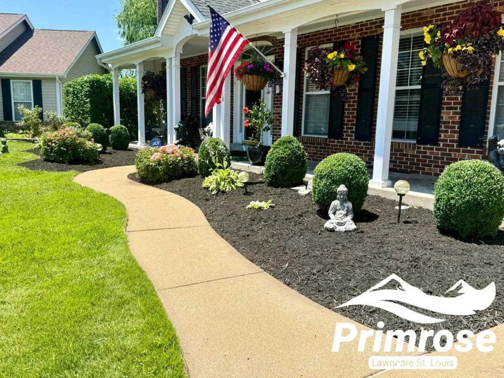 Top-rated yard maintenance with custom design across St. Louis, MO - Primrose