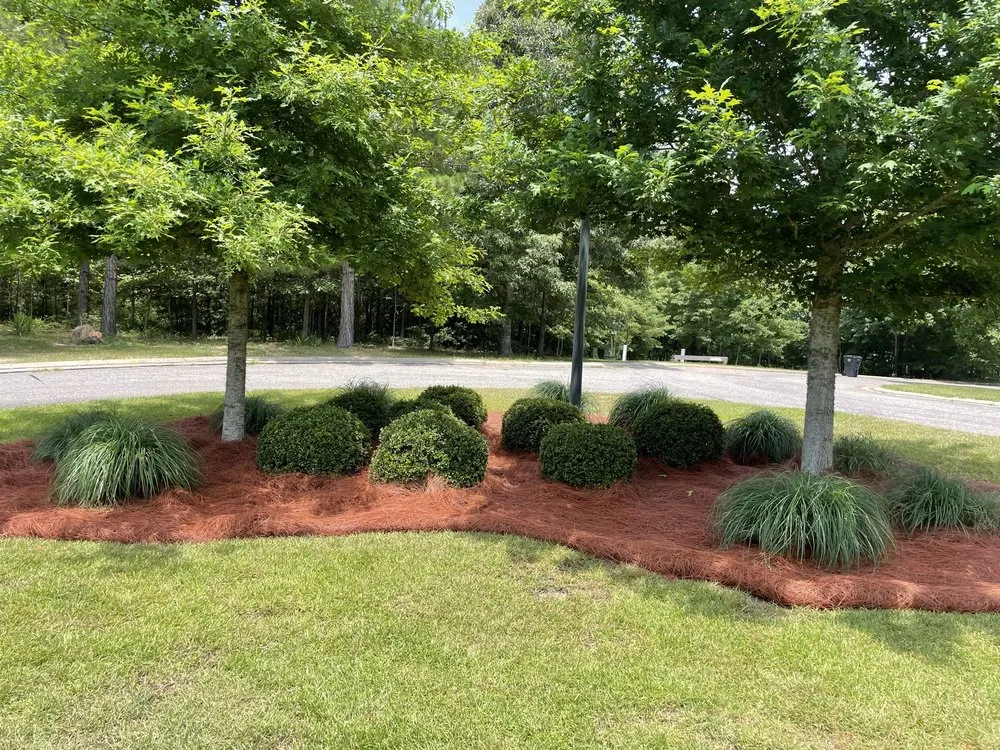 Reliable yard maintenance with custom design in Hattiesburg, MS by Prince Maya Lawn And Construction Services