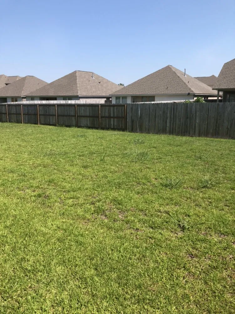 Professional lawn care service for homes across Baton Rouge, LA - Prince Run Gun Lawn Maintenance