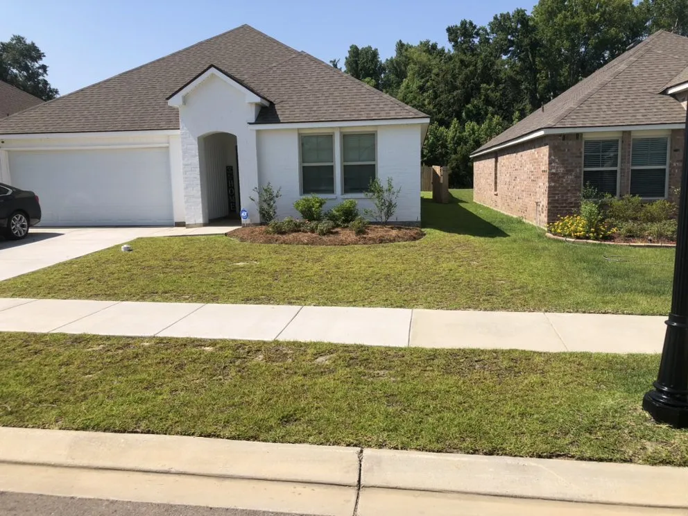 Local yard cleanup service experts serving Baton Rouge, LA - Prince Run Gun Lawn Maintenance