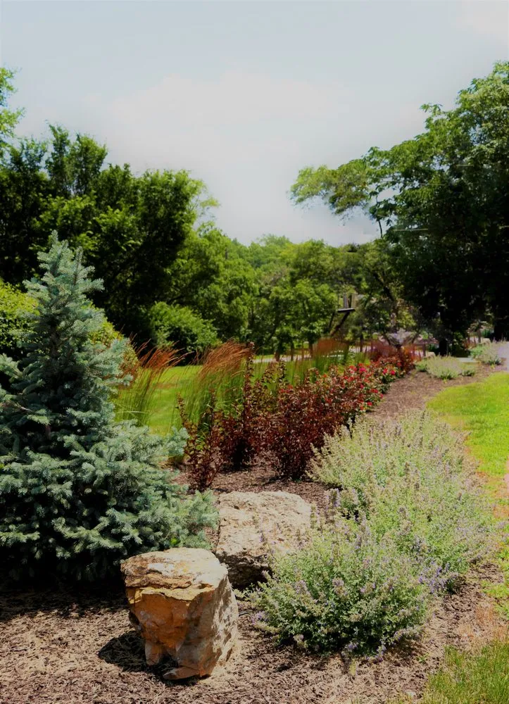 Expert lawn care service experts serving Kansas City, KS - Principal Landscape Group