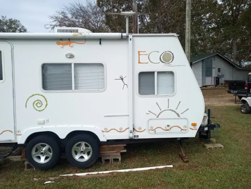 Custom garden landscaping for homes in Lexington, SC by Prines Pressure Washing