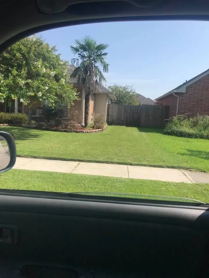 Affordable landscaping services in Metairie, LA by Priority Lawncare