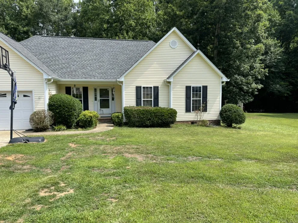 Top-rated yard cleanup service experts serving Gastonia, NC - Pristine A1 Lawncare