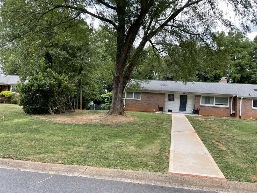 Affordable lawn care service with custom design across Gastonia, NC - Pristine A1 Lawncare