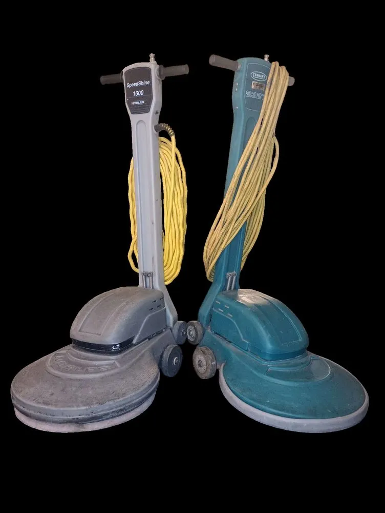 Top-rated yard cleanup service in Maple Heights, OH - Pristine Commercial Cleaning