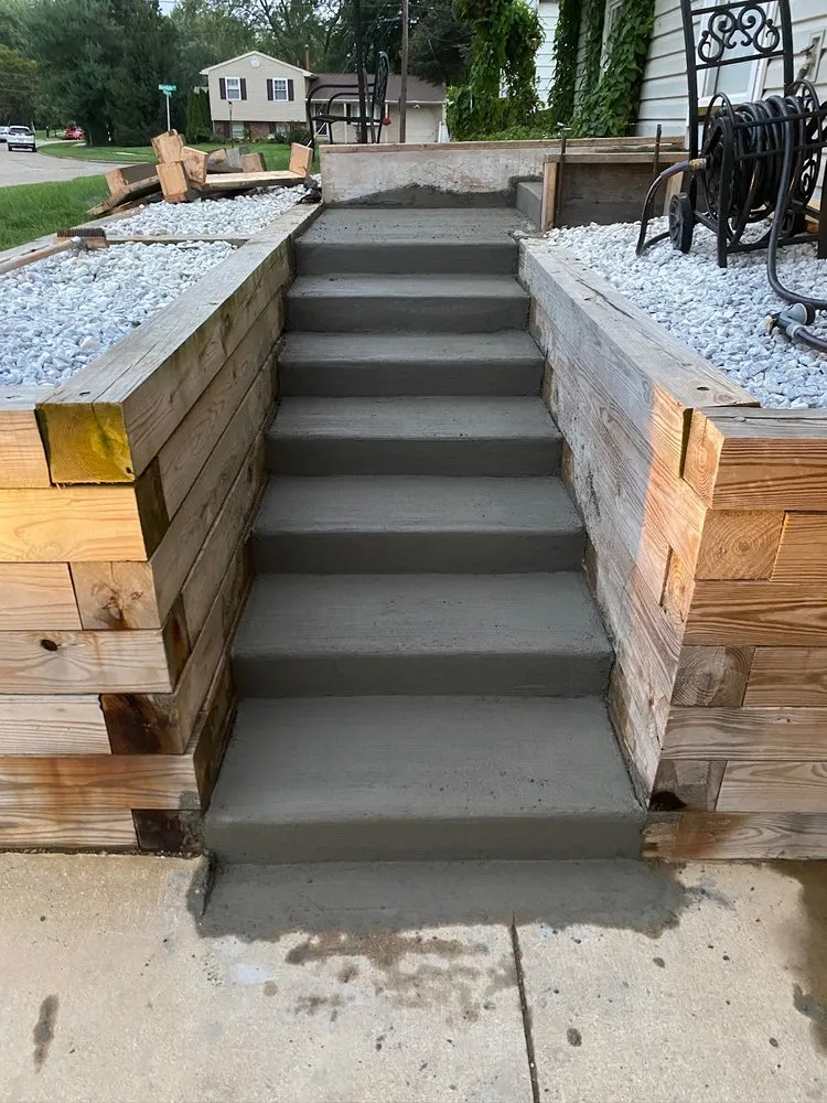 Custom garden landscaping in New Franklin, OH by Pristine Curb Appeal