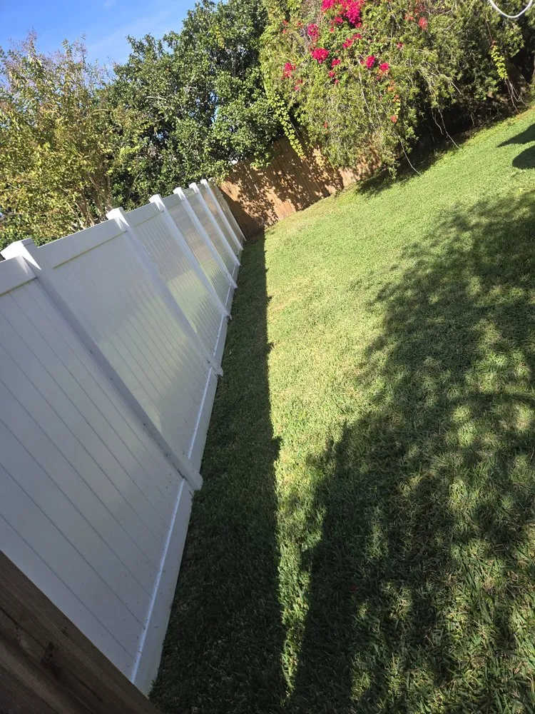 Local residential landscaping experts serving Winter Springs, FL - Pristine Cuts & Care