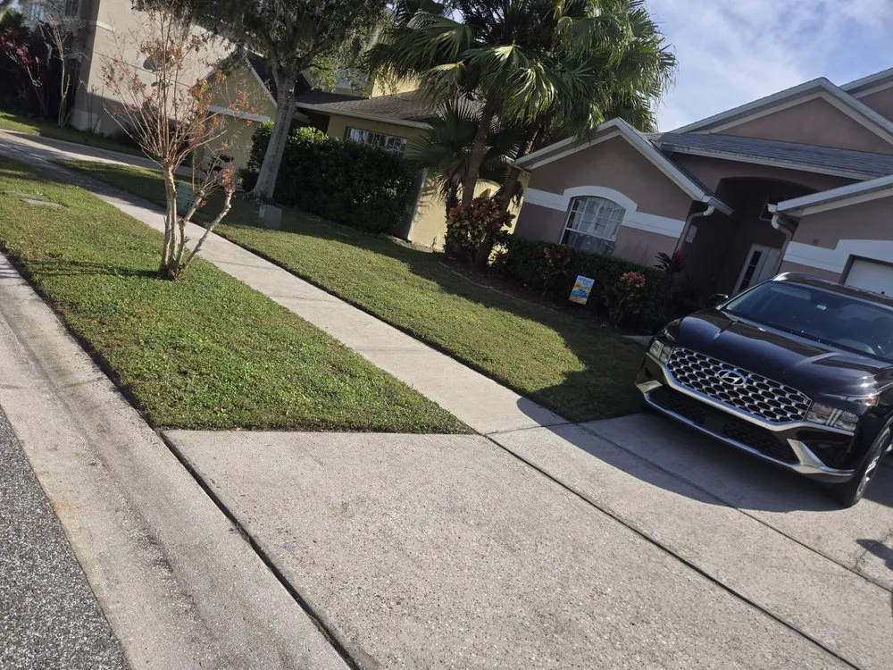 Local yard maintenance for residential properties in Winter Springs, FL by Pristine Cuts & Care