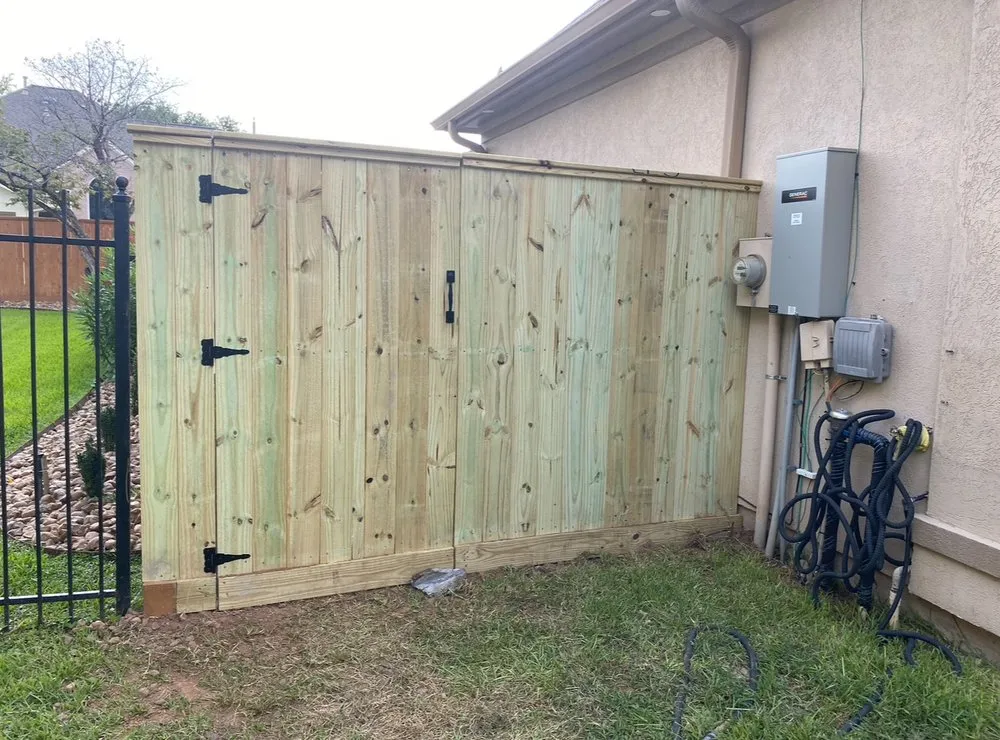 Reliable landscaping services experts serving Fresno, TX - Pristine Fence & Handymen