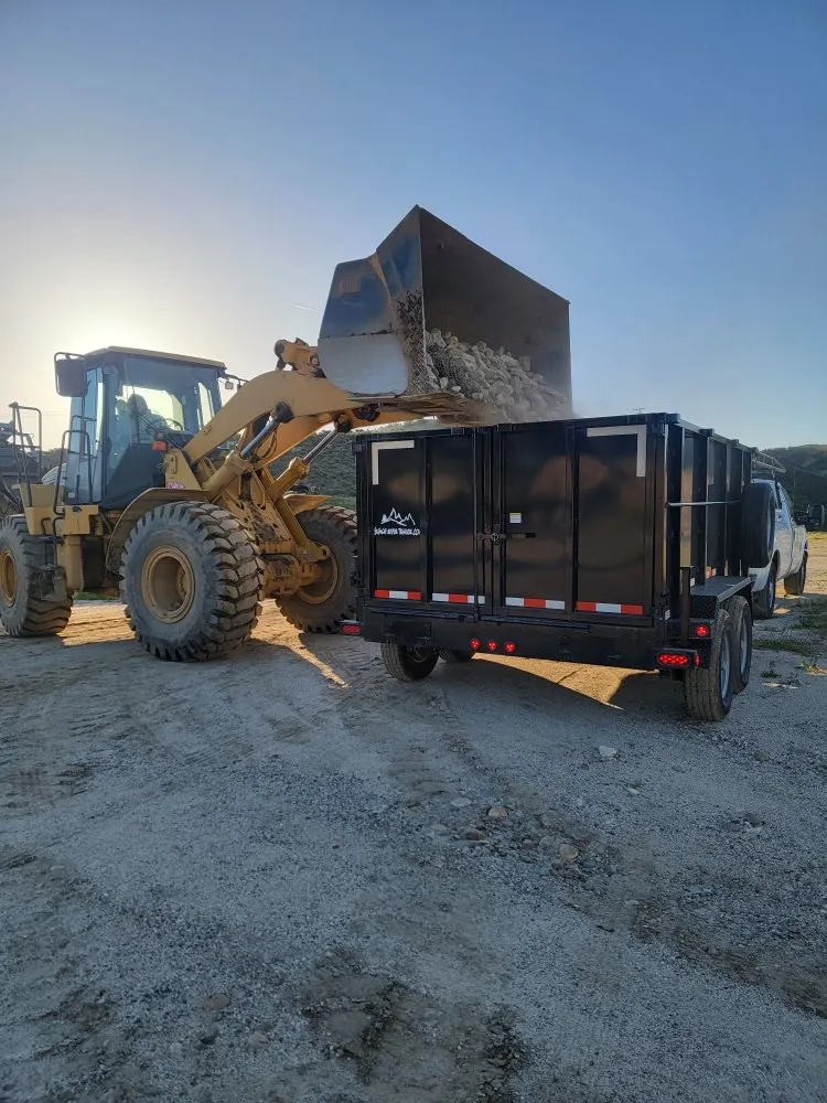 Local yard cleanup service for beautiful yards across Santa Ana, CA - Pristine Gardenscape