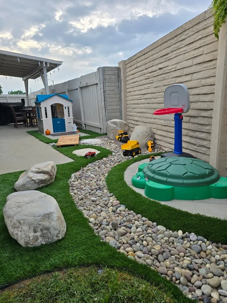 Custom yard maintenance for homes in Santa Ana, CA by Pristine Gardenscape