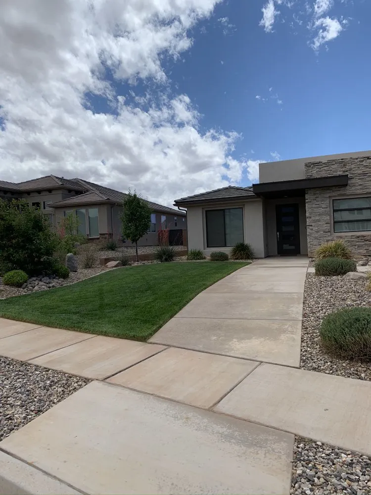 Custom yard cleanup service in St. George, UT by Pristine Green