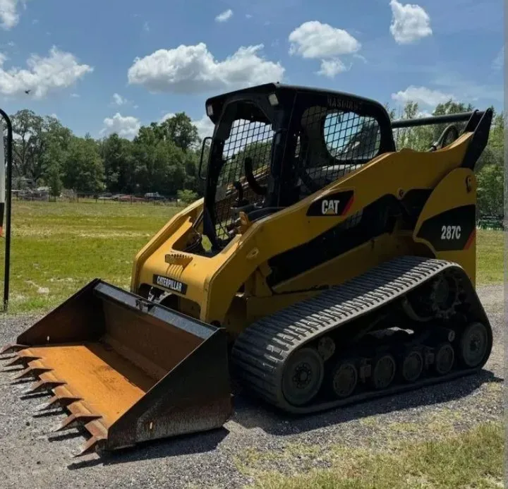 Professional lawn care service for beautiful yards in Dillwyn, VA by Pristine Land Worx