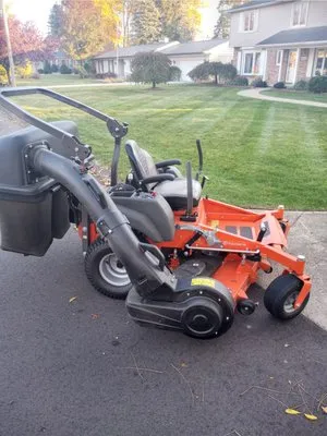 Pristine Lawn Care Service Logo
