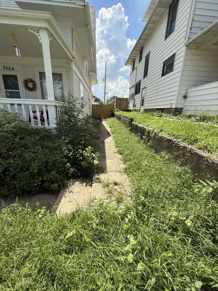 Top-rated landscaping services experts serving Sioux City, IA - Pristine Lawns