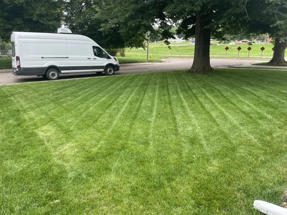 Affordable lawn mowing service experts serving Sioux City, IA - Pristine Lawns