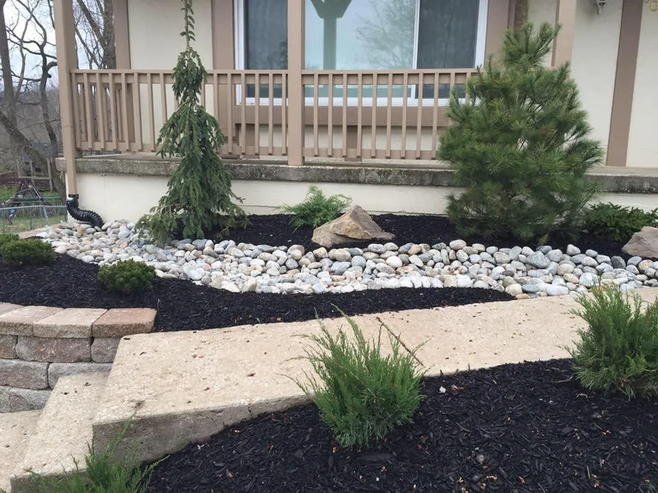 Expert landscape installation in Kansas City, MO - Pristine Outdoors