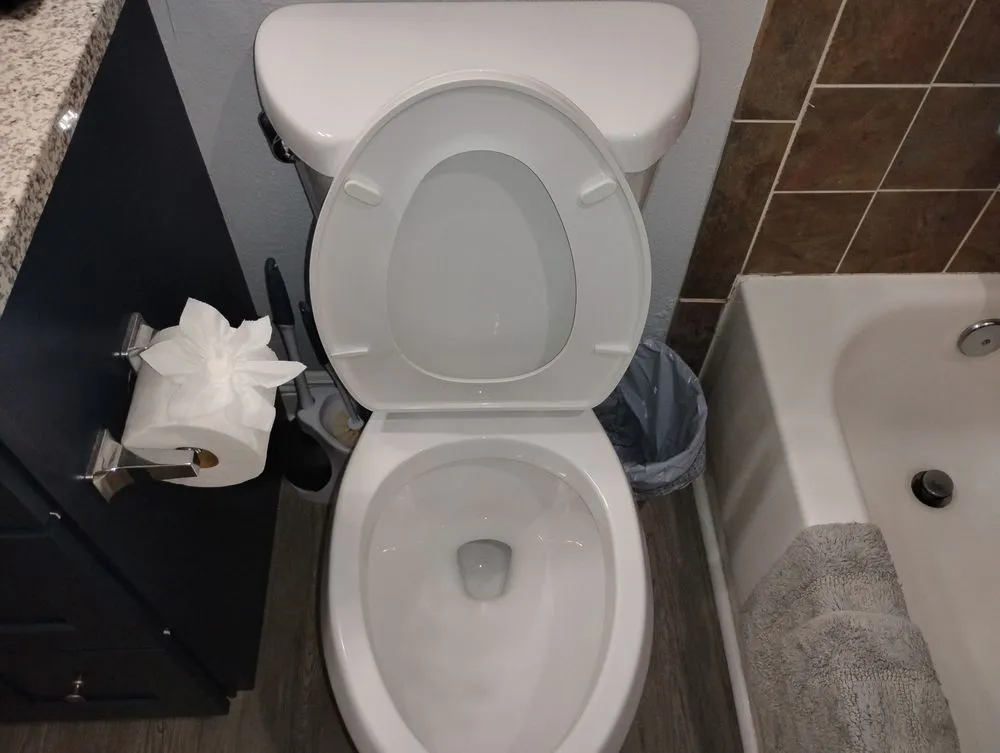 Professional outdoor landscaping experts serving Pensacola, FL - Pristine Spotless Interior and Exterior Care