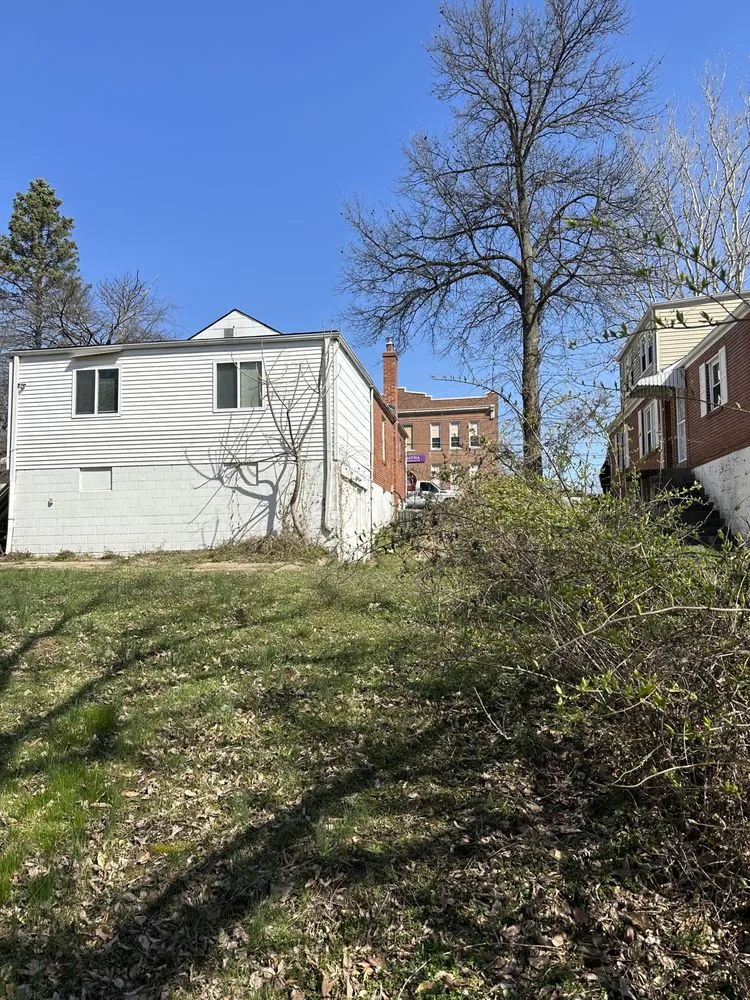 Affordable lawn care service near you across St. Louis, MO - Pritchard Lawn & Maintenance