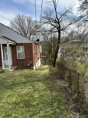 Pritchard Lawn & Maintenance Logo