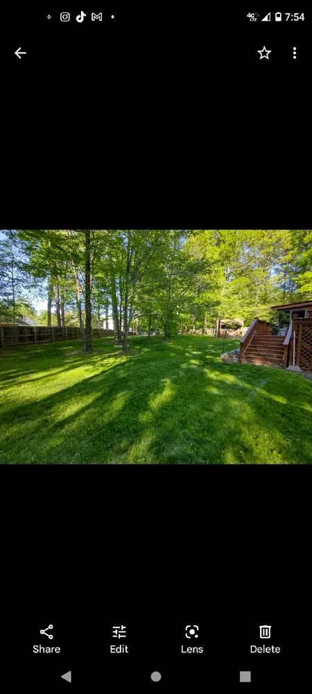 Professional lawn care service in Jamestown, NC by Private Home Lawn Care