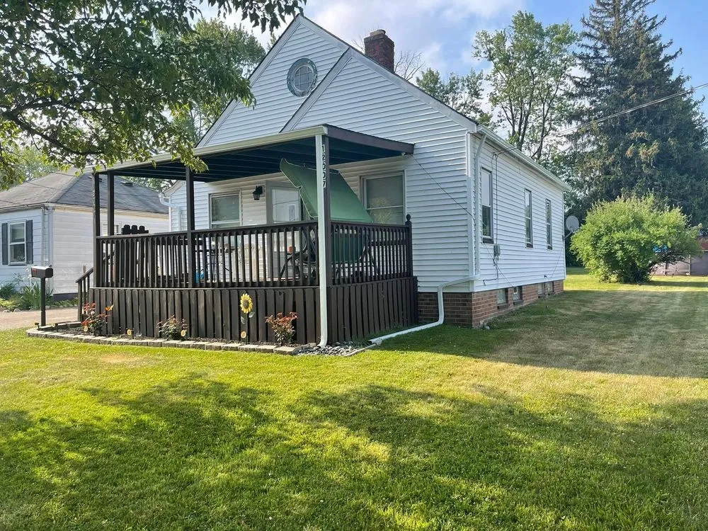 Local yard maintenance in Elyria, OH - Pro Advanced Landscaping