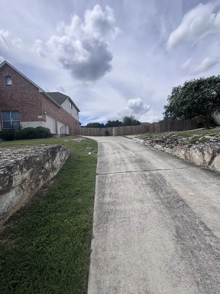 Top-rated landscaping services in San Antonio, TX - Pro-Clippings Care Services