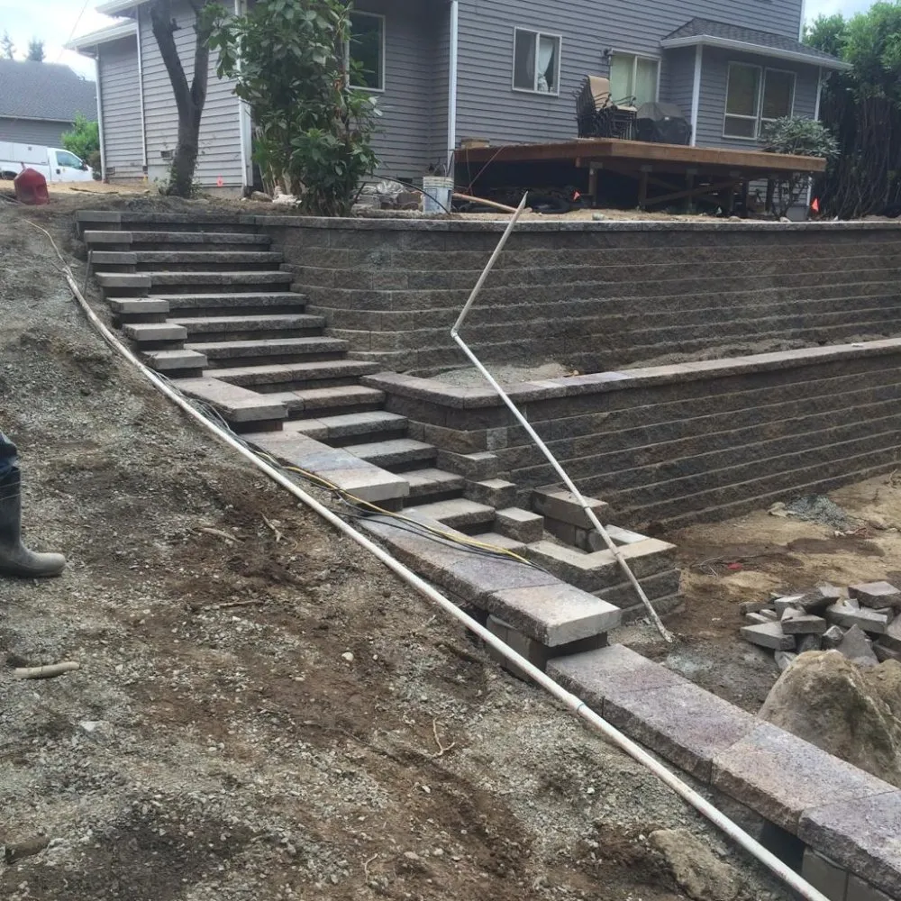 Custom landscape design in Everett, WA by Pro Concrete & Landscaping