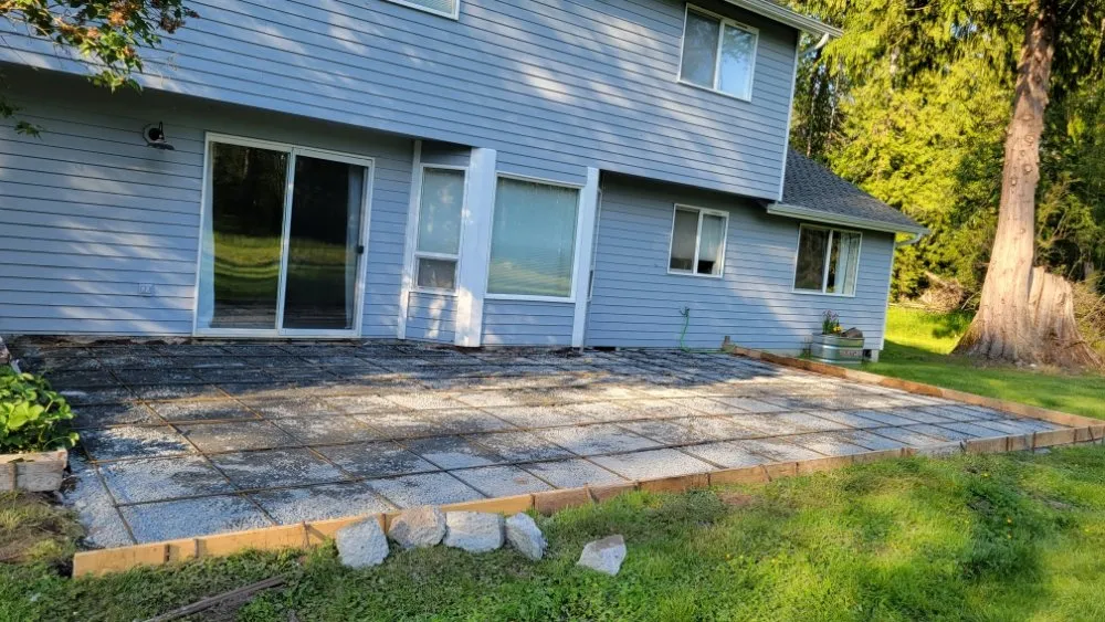 Professional landscaping services for homes in Everett, WA by Pro Concrete & Landscaping