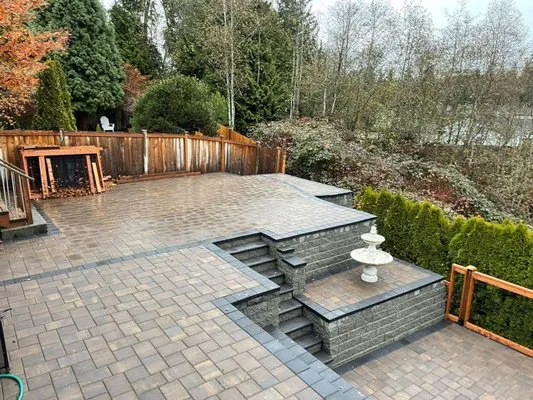 Pro Concrete & Landscaping Logo