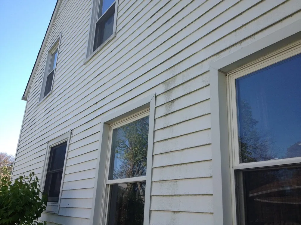 Top-rated lawn mowing service in Branford, CT - PRO-CUT Lawn Service