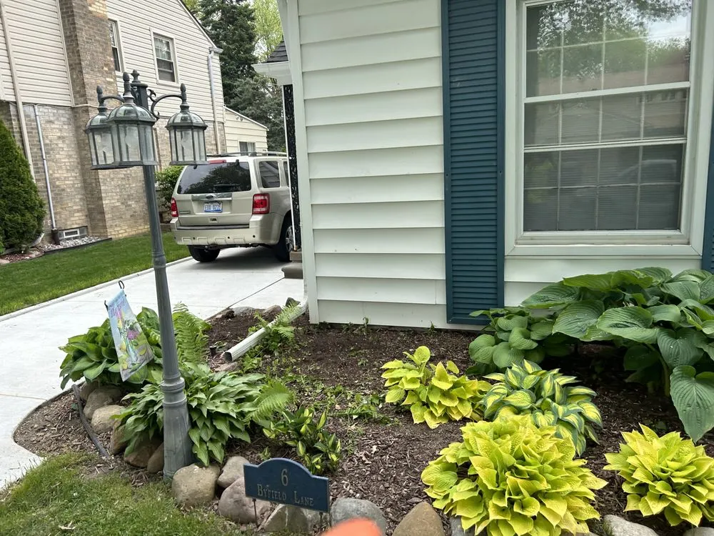 Professional residential landscaping experts serving Dearborn, MI - Pro cuts landscape