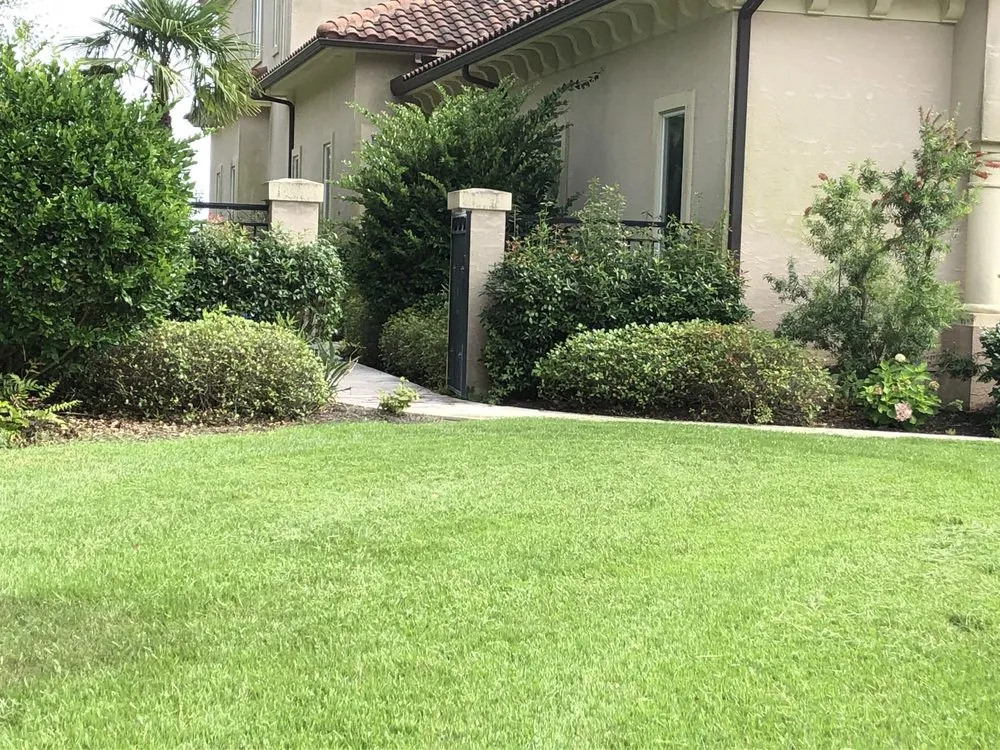 Professional residential landscaping in Long Beach, MS by Pro Cuts USA Lawn Service