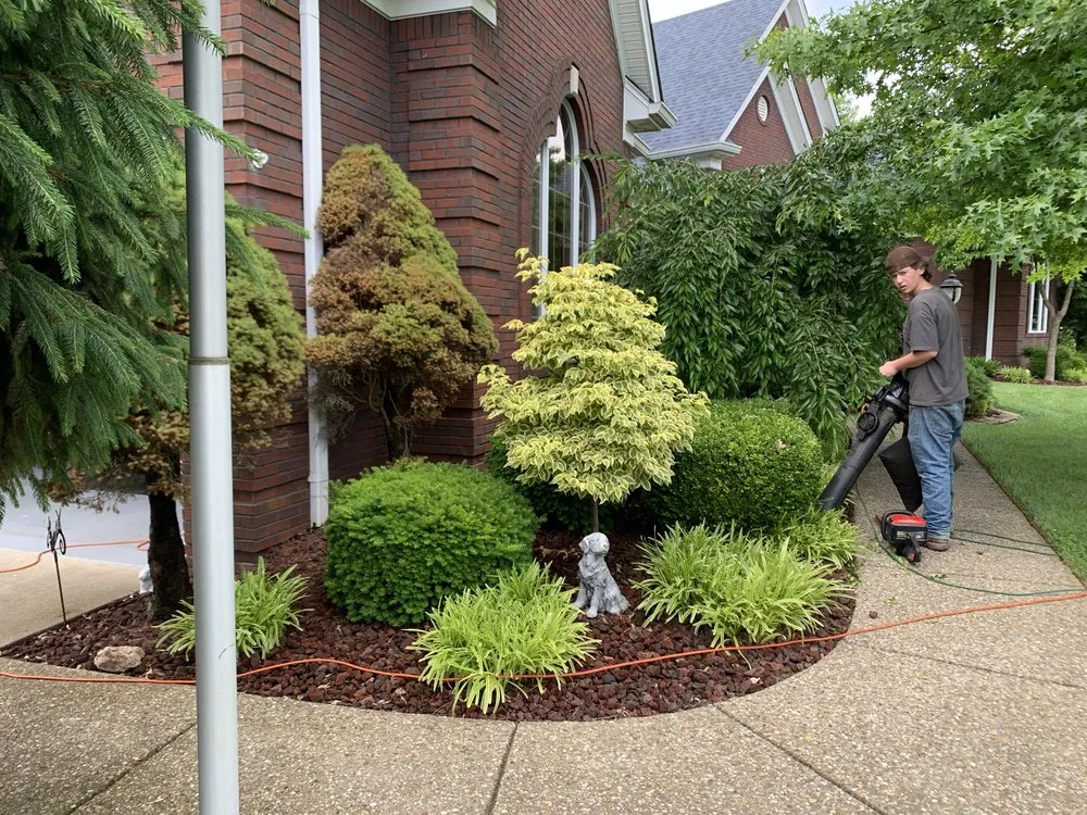 Professional lawn mowing service in Lebanon Junction, KY by Pro Elite Contracting