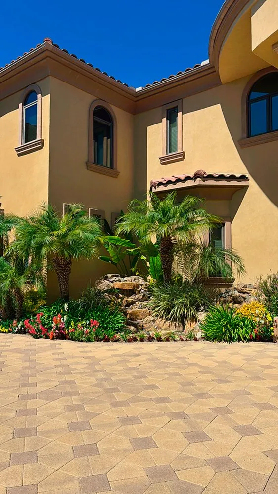 Custom yard maintenance experts serving San Diego, CA - Pro Flow