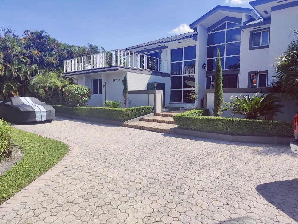 Trusted landscape design for beautiful yards in Davie, FL by Pro Garden Landscaping