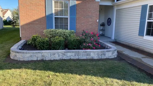 Pro Garden Landscaping Logo