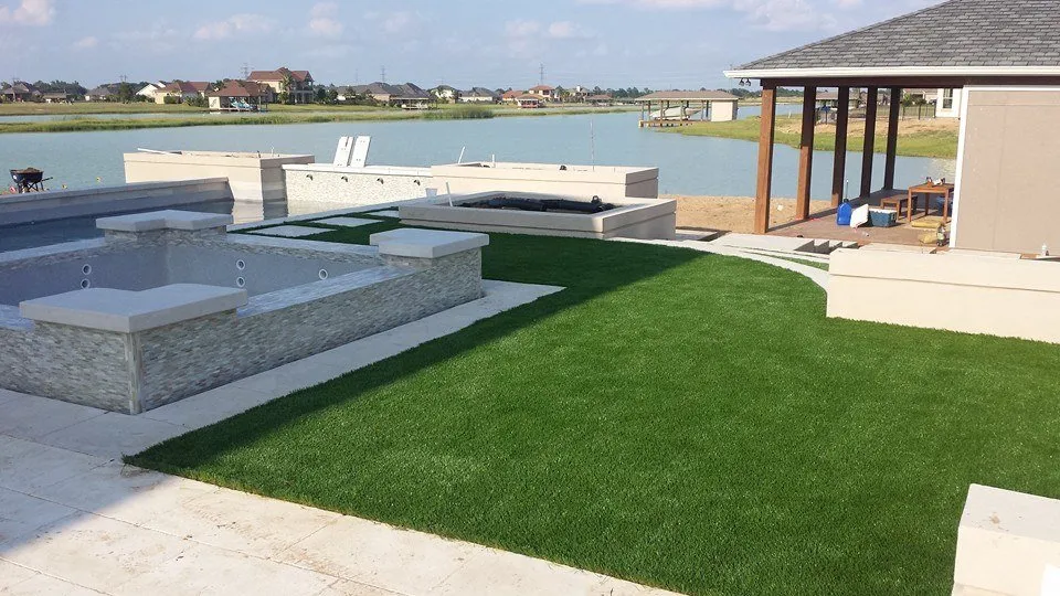 Professional garden landscaping for residential properties in Charleston, SC by Pro Green