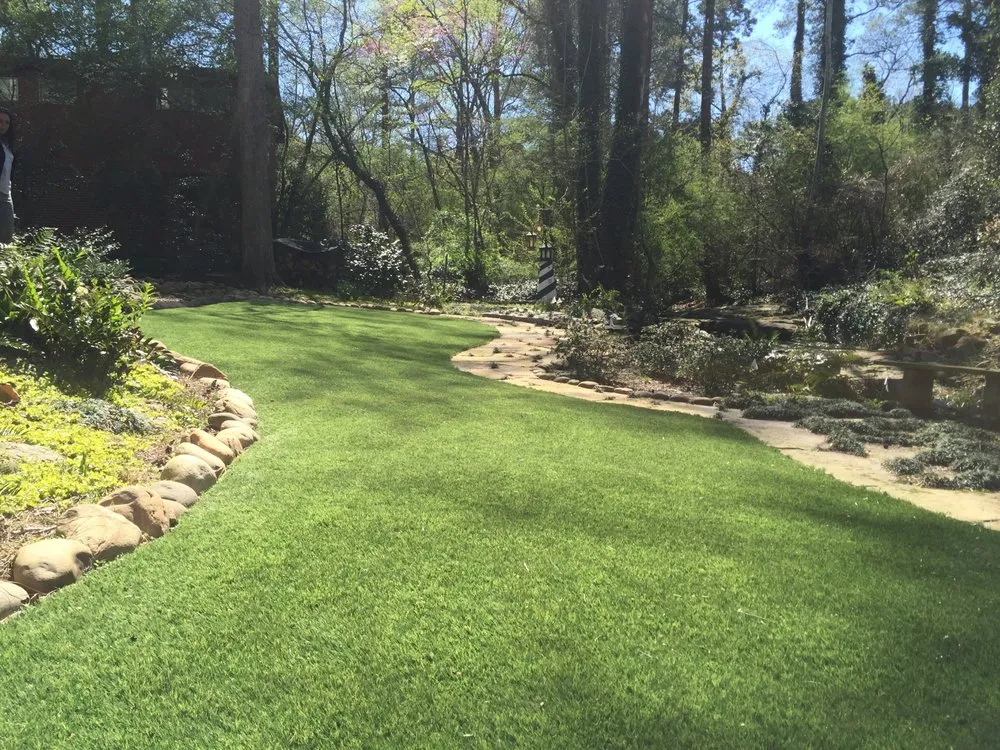 Reliable lawn care service in Charleston, SC by Pro Green