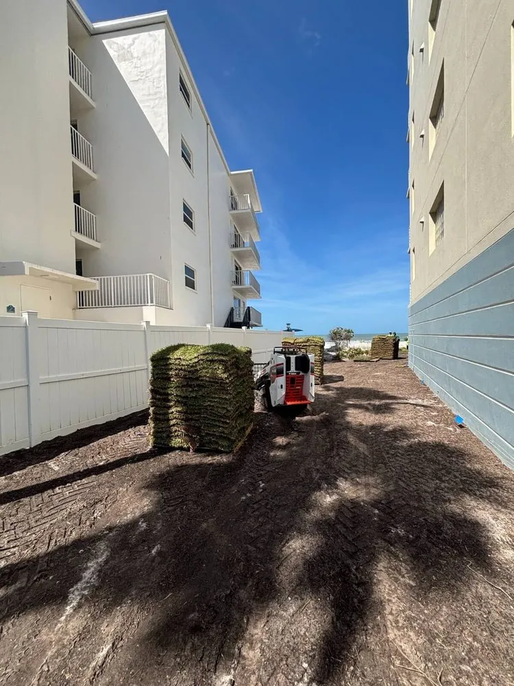 Top-rated residential landscaping near you in St. Petersburg, FL by Pro Green Grounds Maintenance