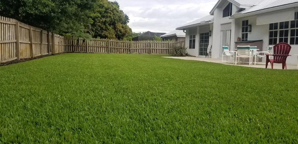 Affordable landscaping services in Stuart, FL by Pro Green Lawn Spray