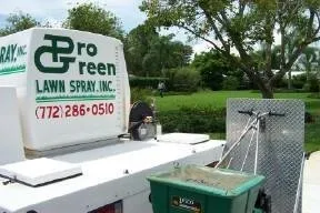 Pro Green Lawn Spray Logo