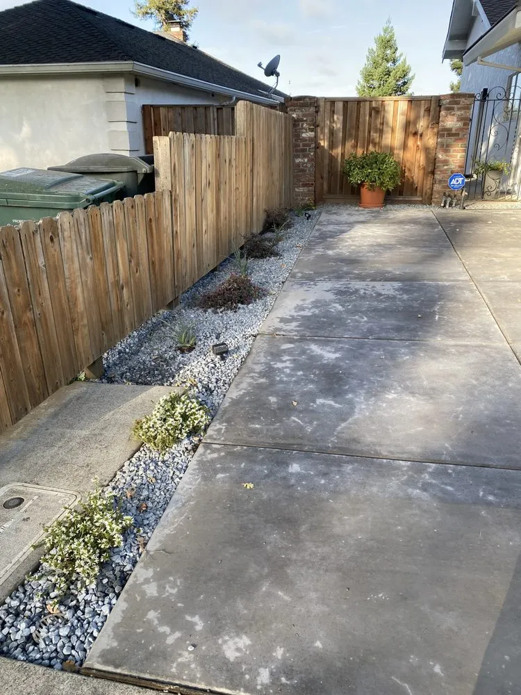 Affordable lawn mowing service near you across Sacramento, CA - Pro Hardscape and Landscape