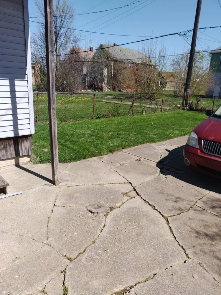 Trusted lawn mowing service near you across Detroit, MI - Pro Haul Away