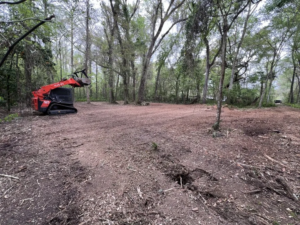 Local lawn mowing service in Odessa, FL - PRO Land Services