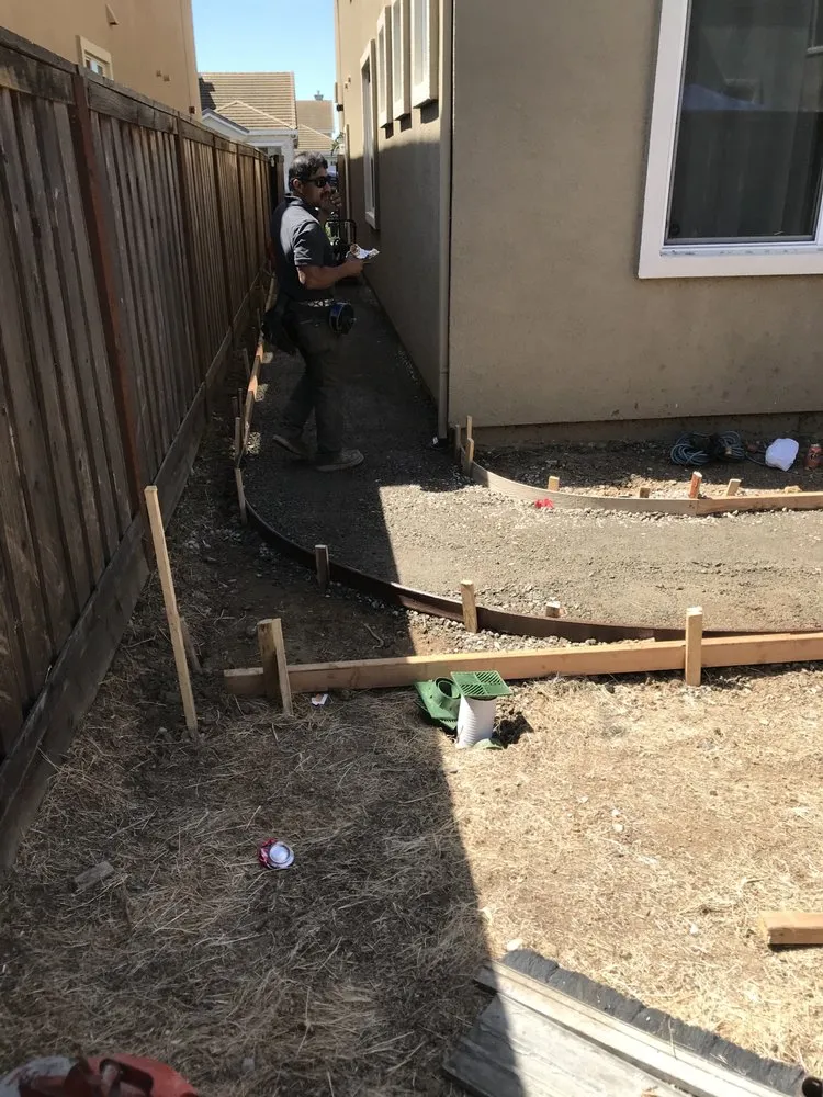 Trusted lawn mowing service experts serving Suisun City, CA - Pro landscaping